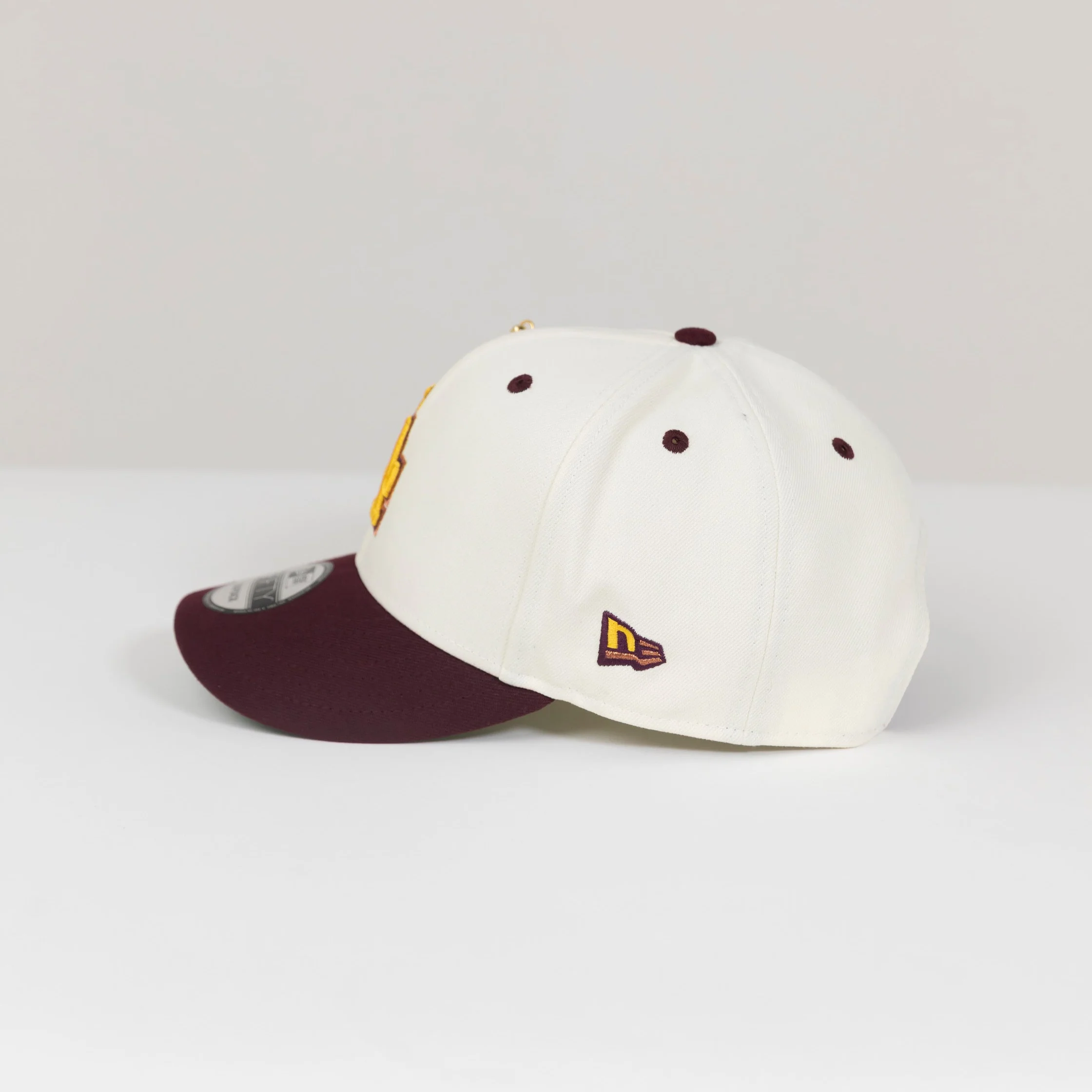 NEW ERA EXCLUSIVE 9FIFTY CHROME/ BURGUNDY LOS ANGELES DODGERS SNAPBACK W/ 75TH WORLD SERIES SIDE PATCH - Image 3