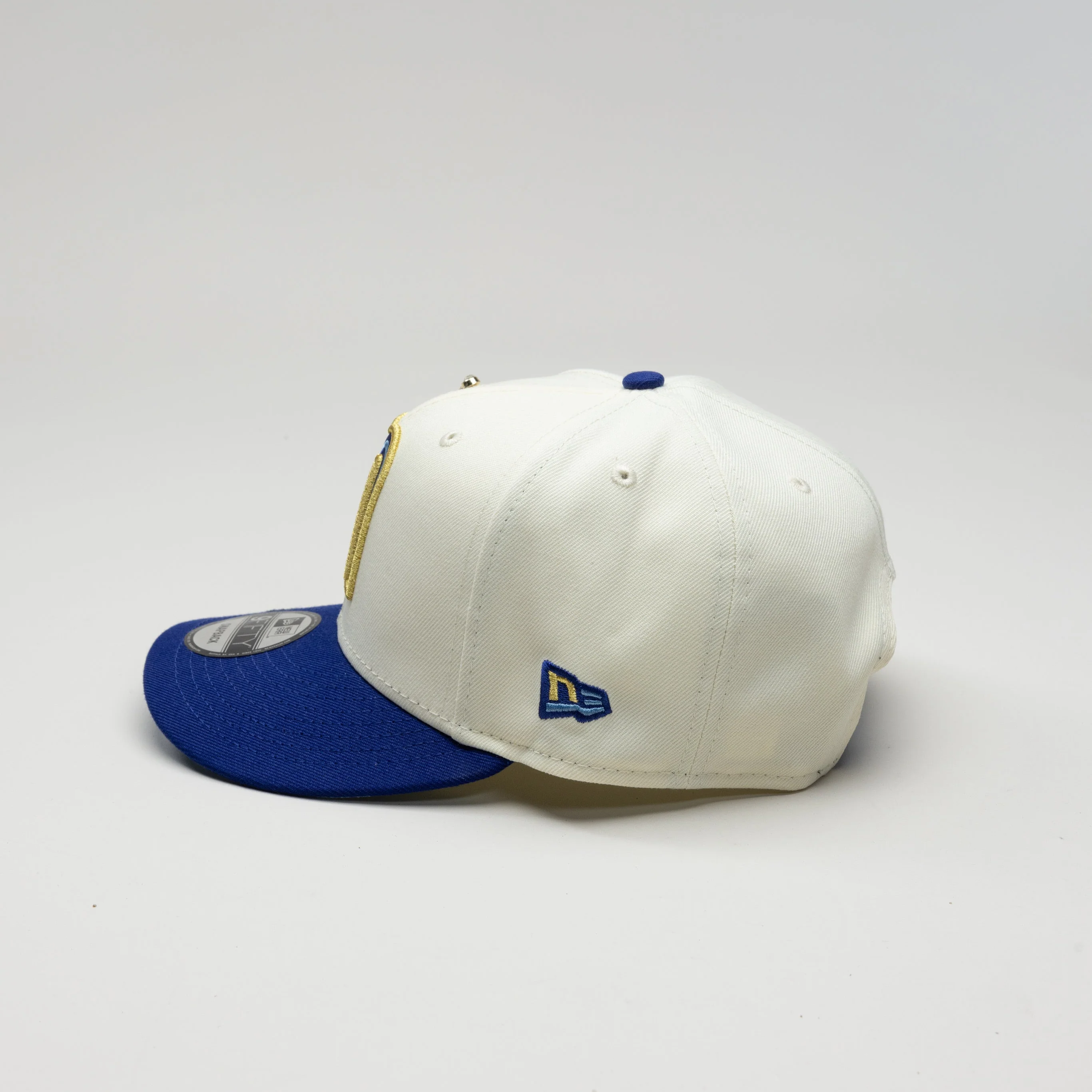 NEW ERA EXCLUSIVE 9FIFTY CHROME /BLUE MEXICO SNAPBACK W/ MEXICO FLAG SIDE PATCH - Image 3