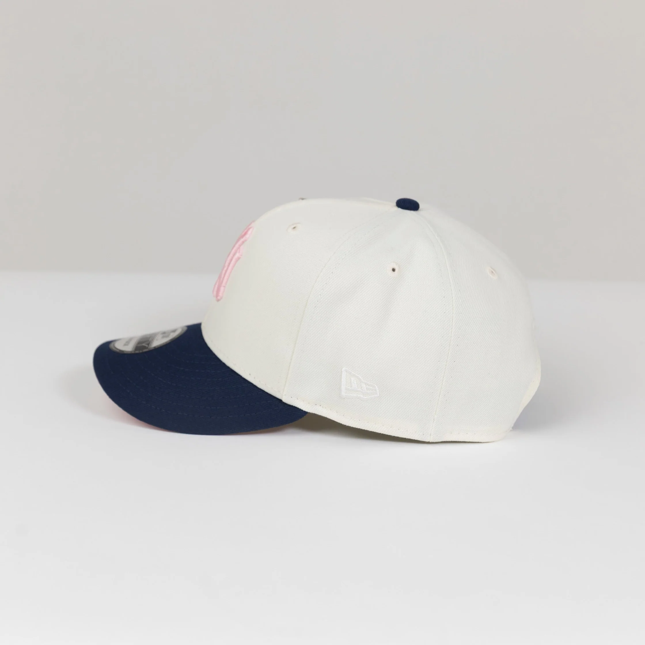 NEW ERA EXCLUSIVE 9FIFTY CHROME/ NAVY NEW YORK YANKEES SNAPBACK W/ ALL STAR GAME SIDE PATCH - Image 3