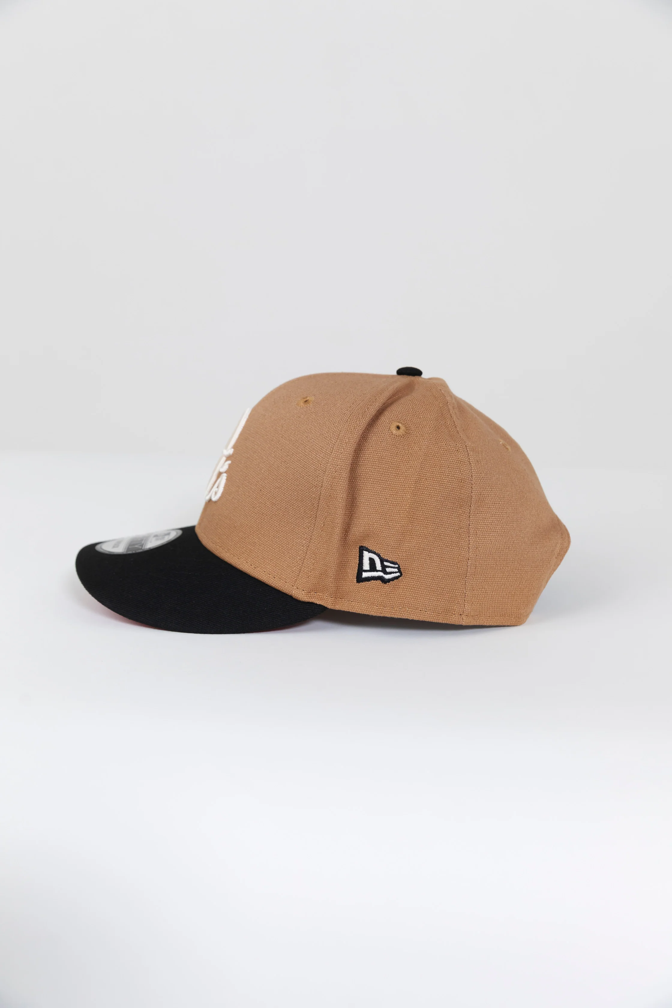 NEW ERA EXCLUSIVE 9FIFTY TAN/ BLACK BALTIMORE ORIOLES SNAPBACK W/ 50TH ANNIVERSARY PATCH - Image 3