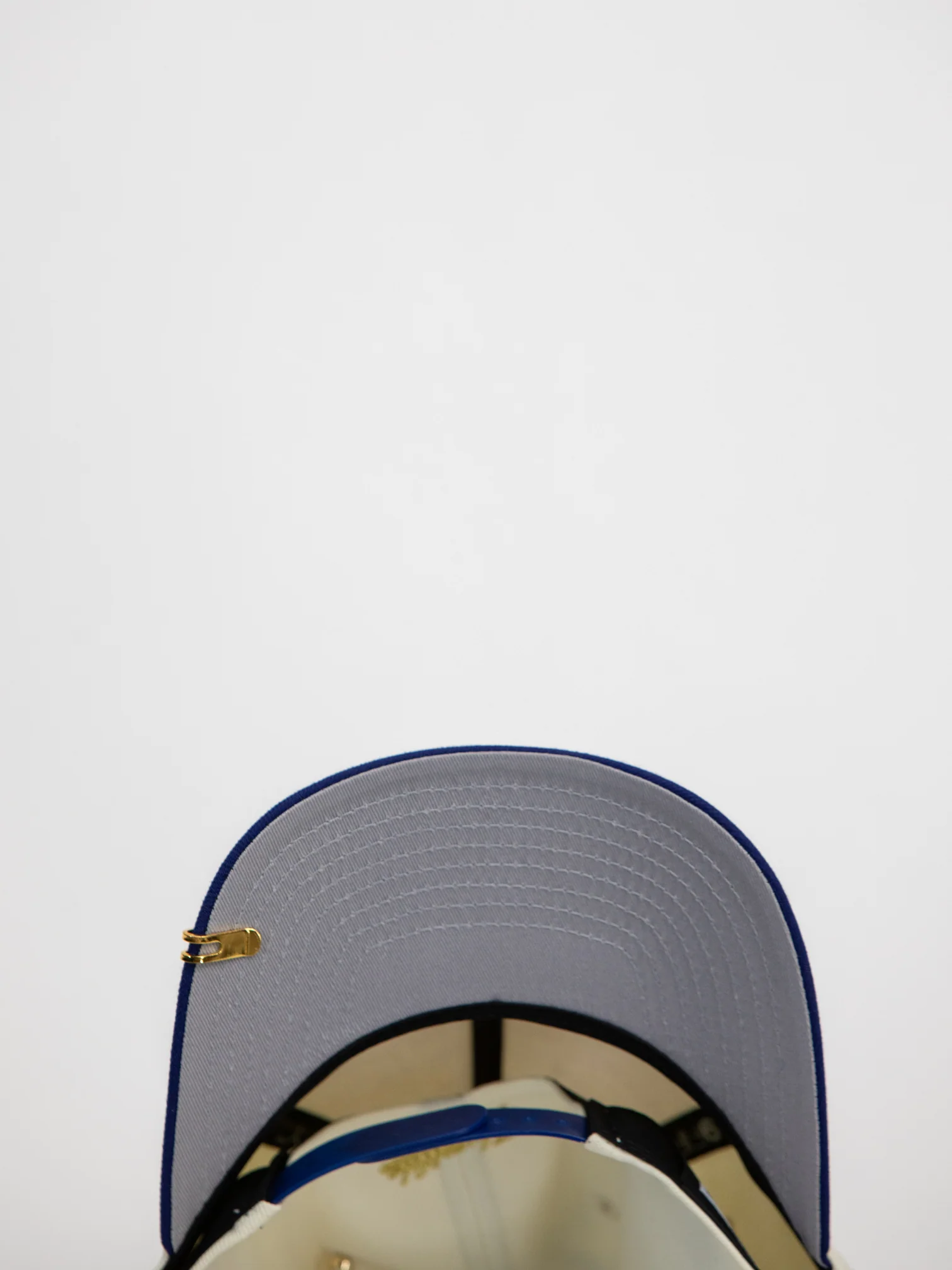 NEW* "RANCHO HUMILDE x NEW ERA x CAP CITY" WHITE/BLUE 9FIFTY A-FRAME W/ MEXICAN FLAG & GREY UV *FREE ACCESSORY INCLUDED - Image 5